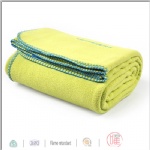 An-pilling logo design fleece blanket