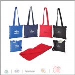 Shoulder strap design waterproof blanket